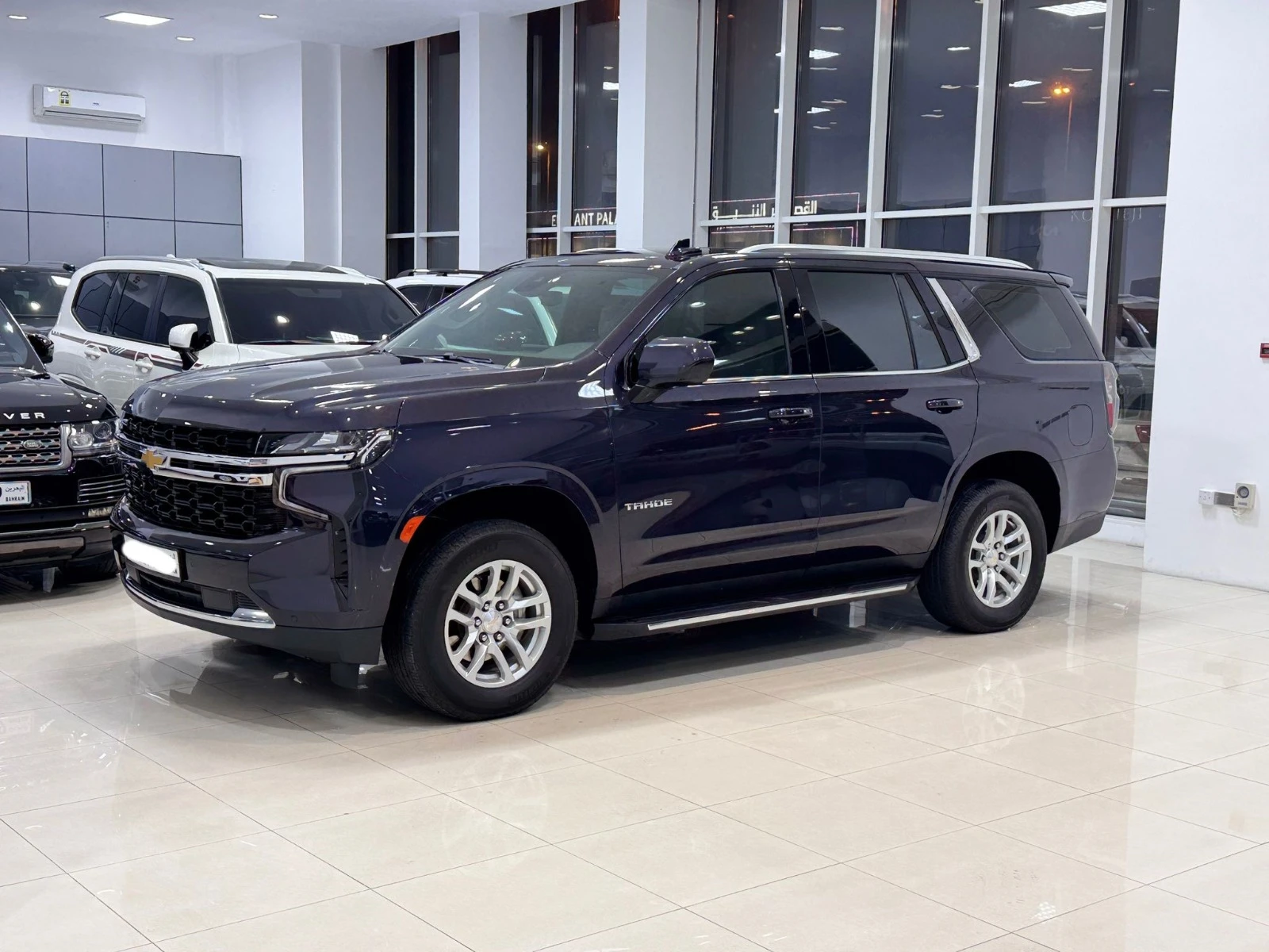 Chevrolet Tahoe 2024 (Grey)