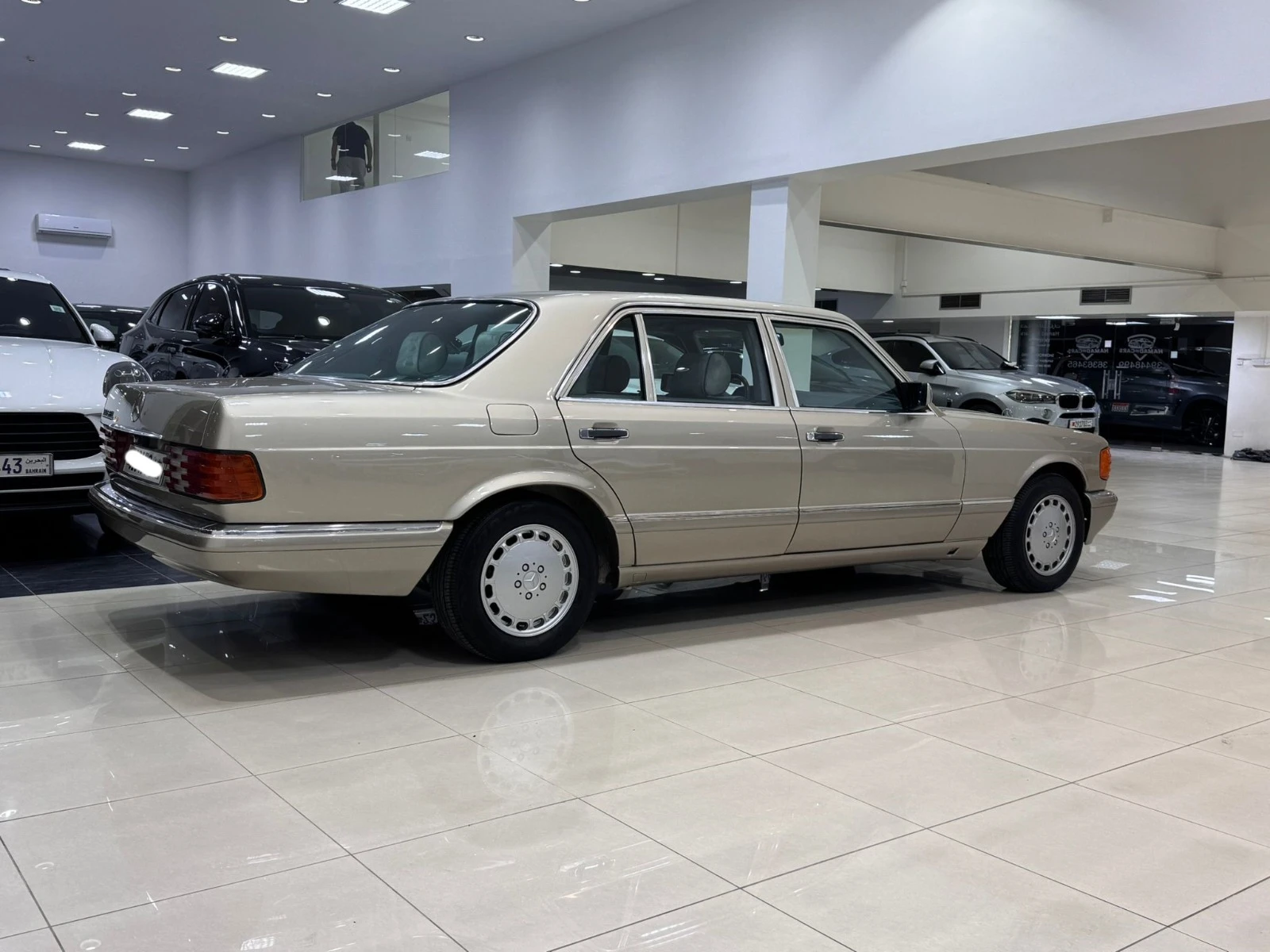 Mercedes Benz 300SEL 1986 (Silver)