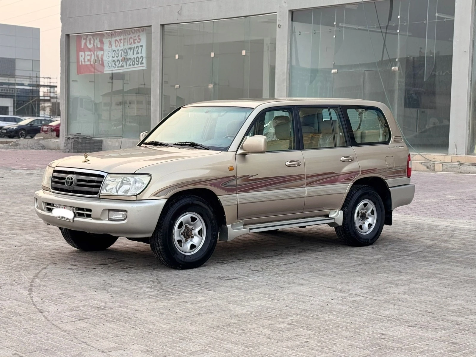 Toyota Land Cruiser GX-R 2004 (Gold)