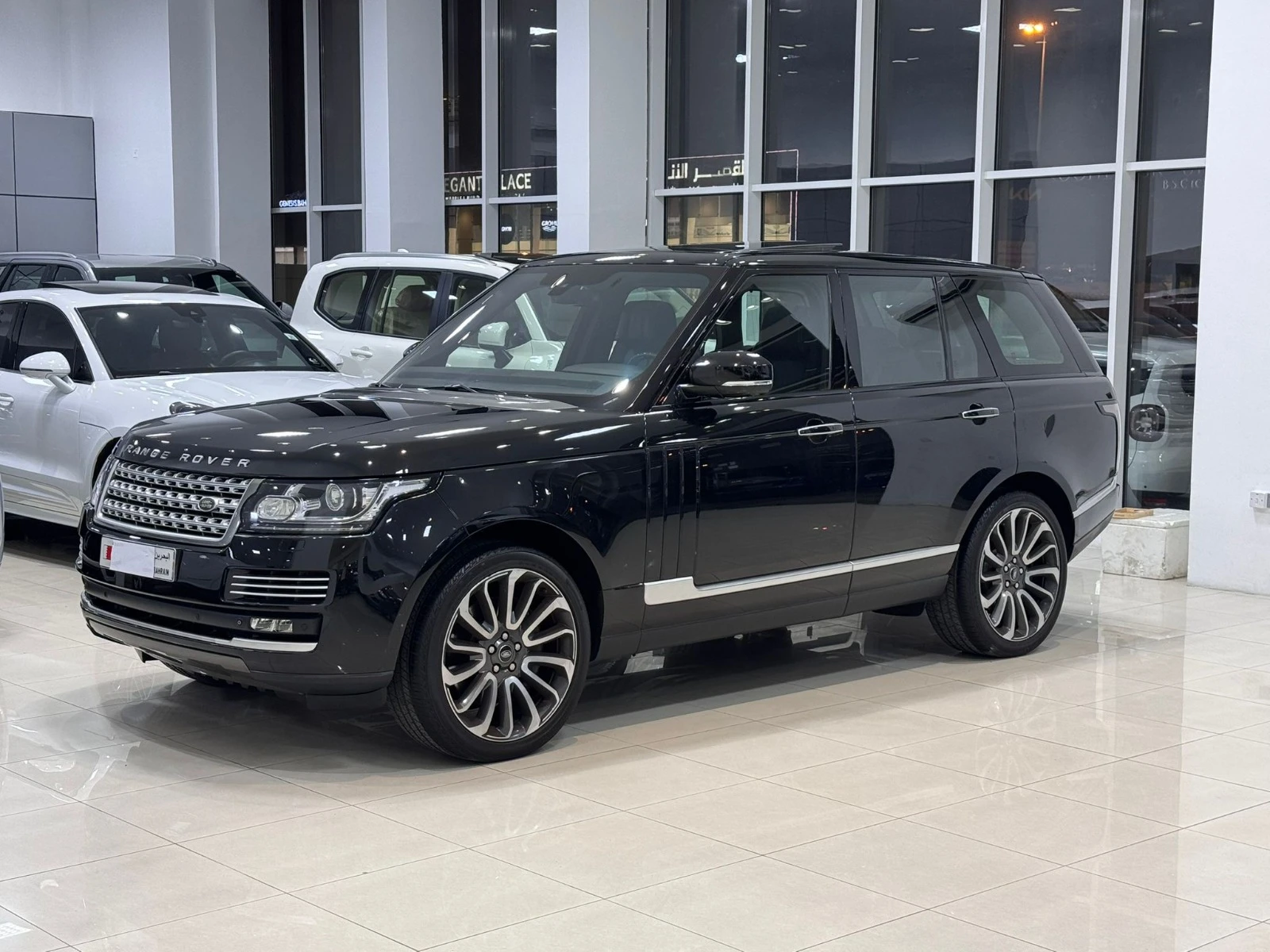 Range Rover Vogue SE 2014 (Black)