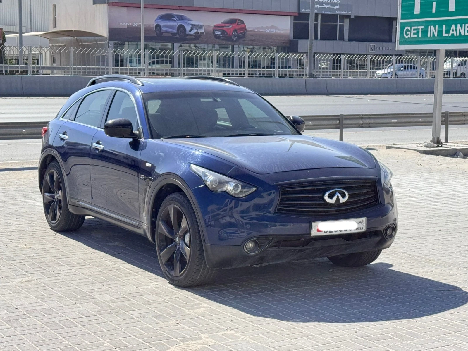 Infiniti QX-70 / 2015 (Blue)