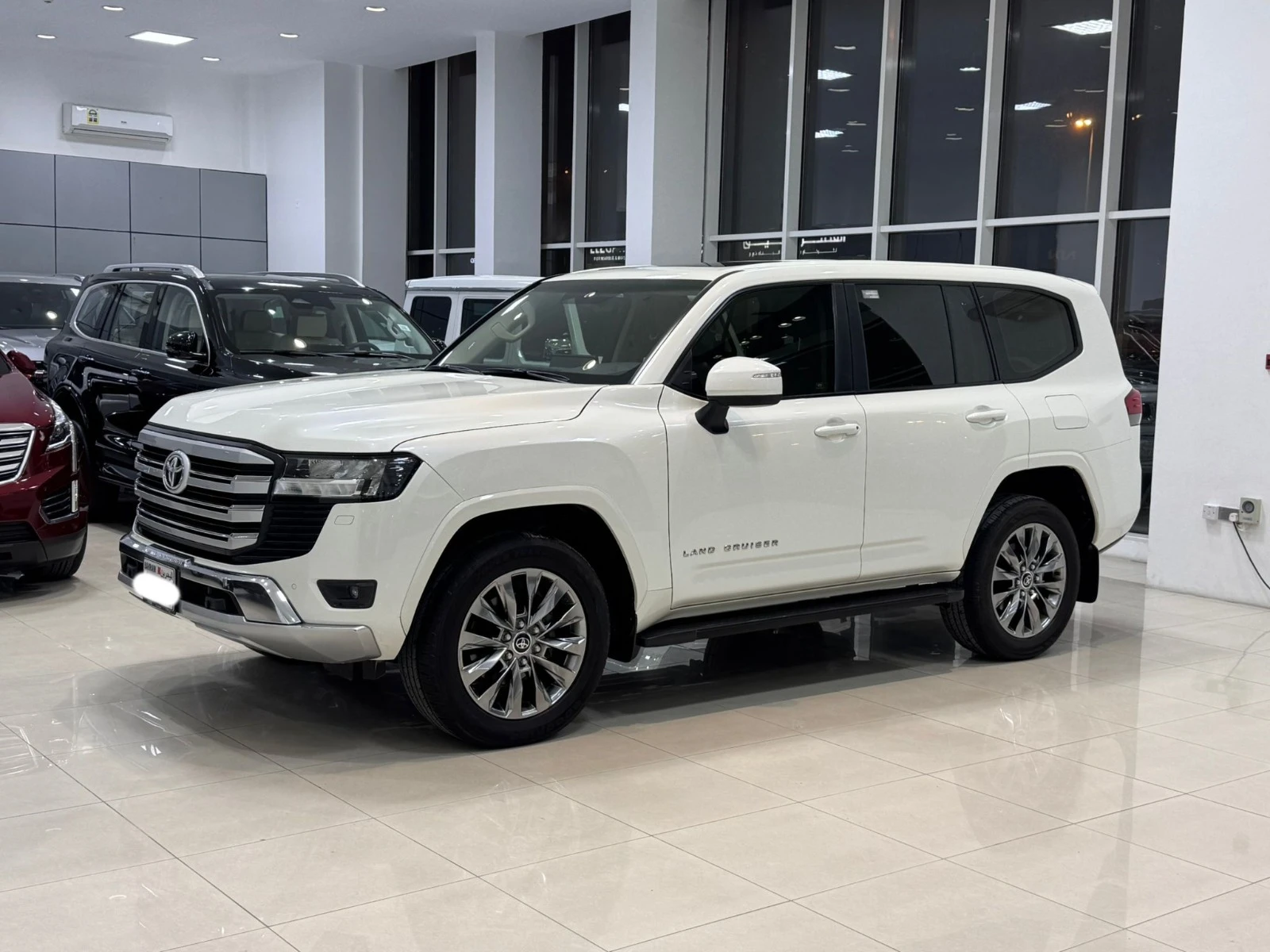 تويوتا لاند كروزر GXR 2023 (أبيض)