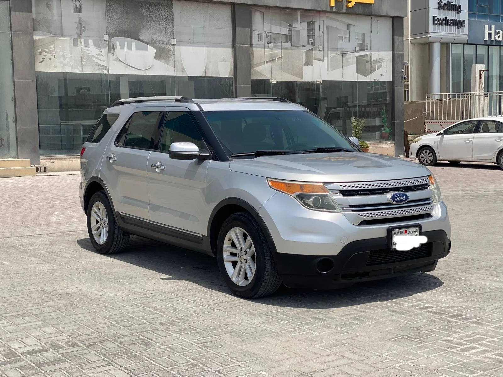 Ford Explorer  2013 (Silver)