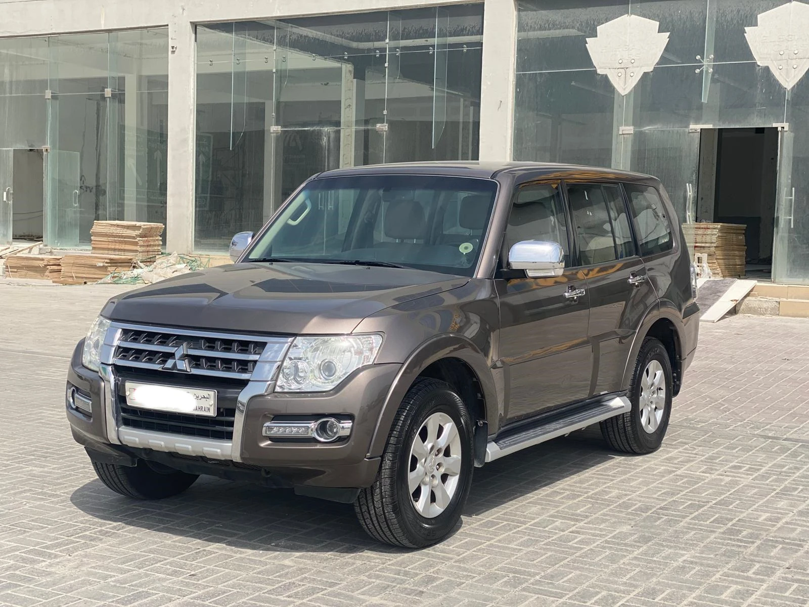 Mitsubishi Pajero GLS 2016 (Grey)