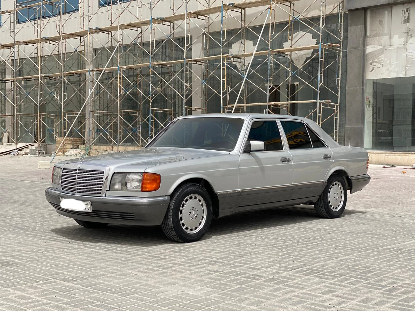 Mercedes Benz 300 SE / 1990 (Silver)