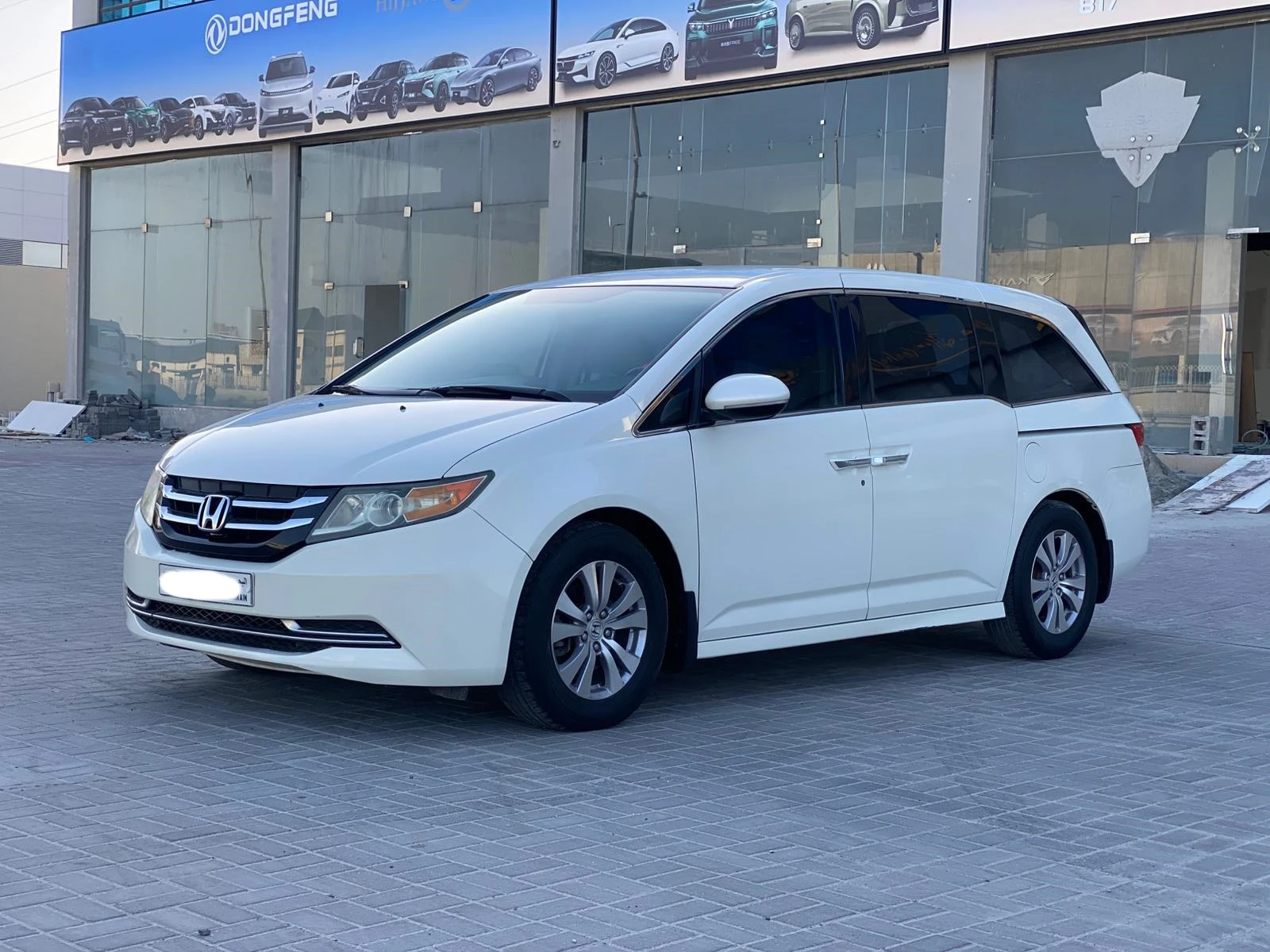 Honda Odyssey 2016 (White)