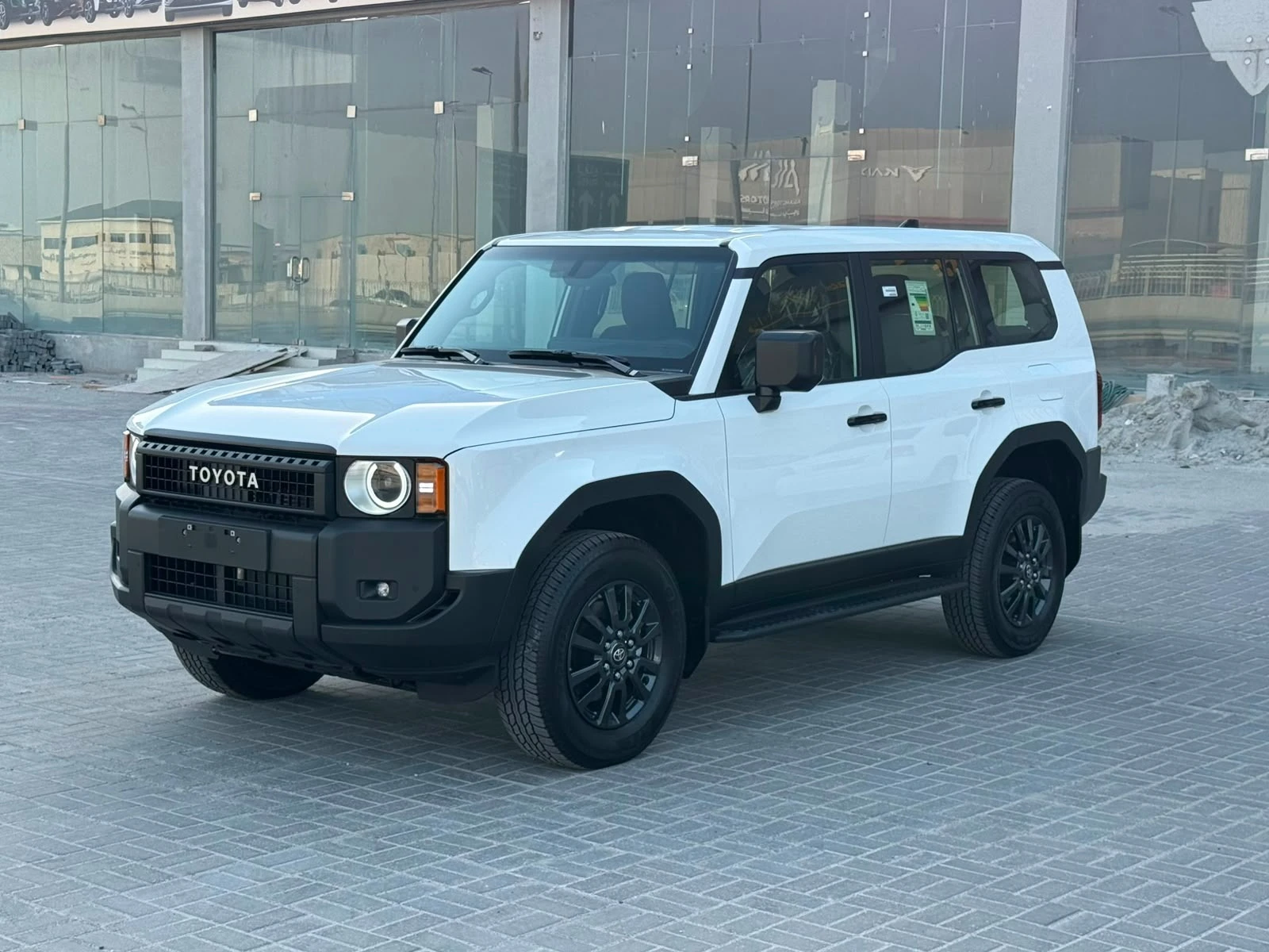 Toyota Prado 2026 (White)