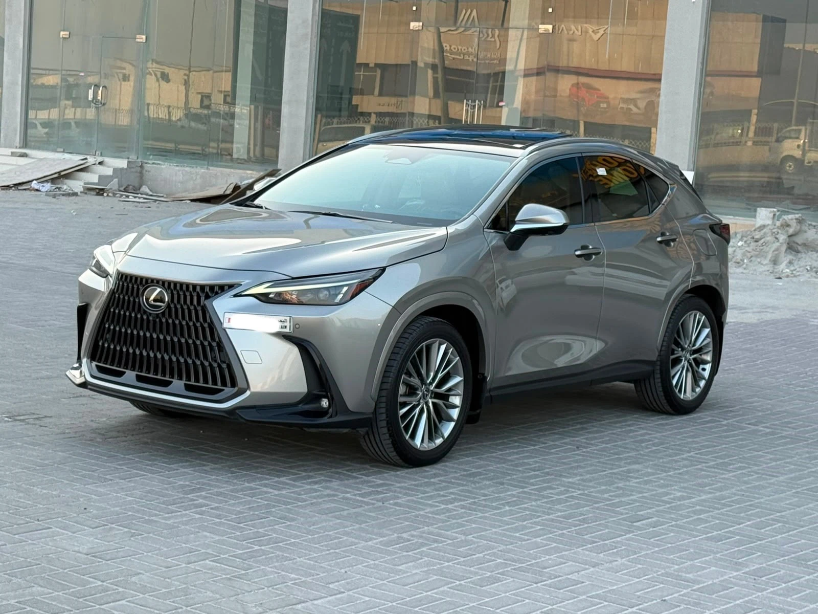 Lexus NX-350 / 2025 (Silver)