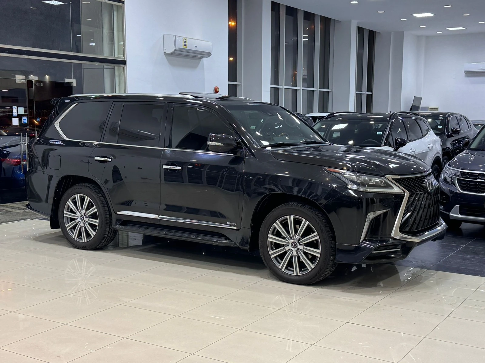 Lexus LX-570 S 2016 (Black)