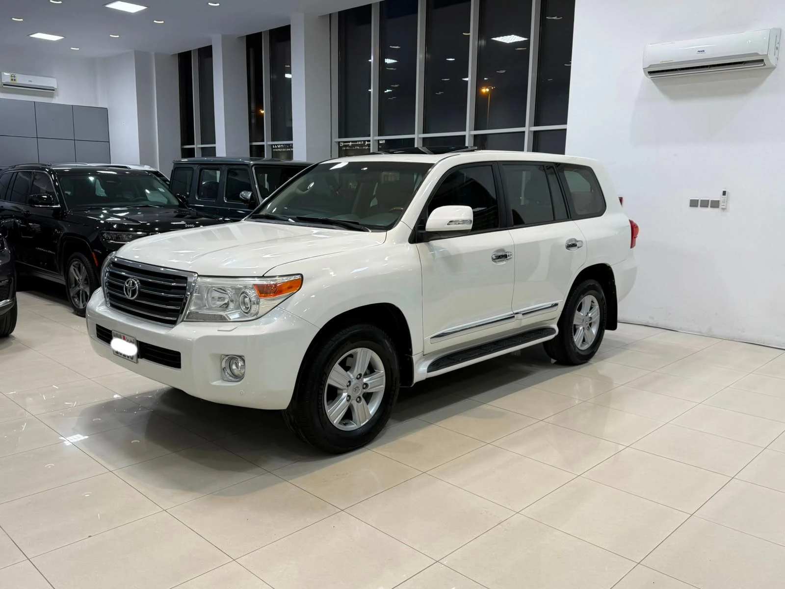 Toyota Land Cruiser GX-R 2015 (White)