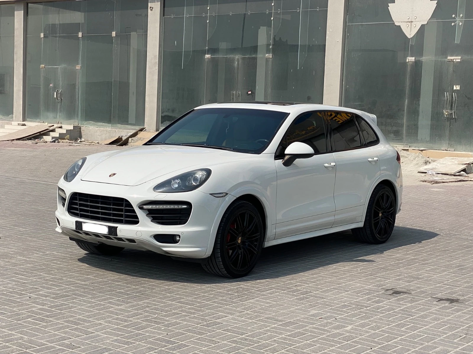 Porsche Cayenne GTS 2014 (White)