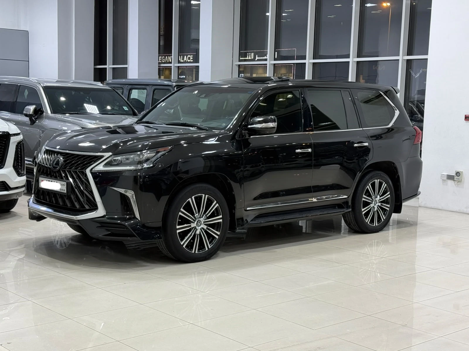 Lexus LX-570 S 2018 (Black)