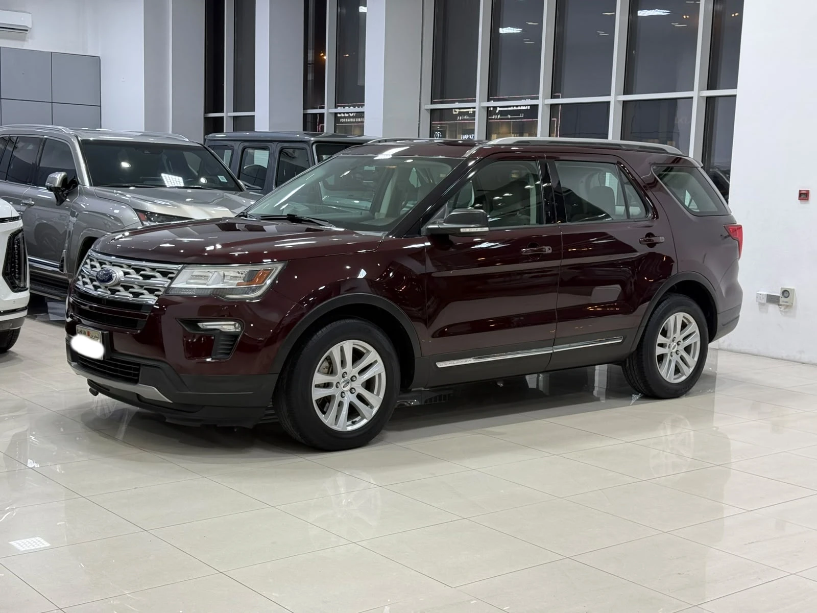 Ford Explorer XLT 2019 (Maroon)