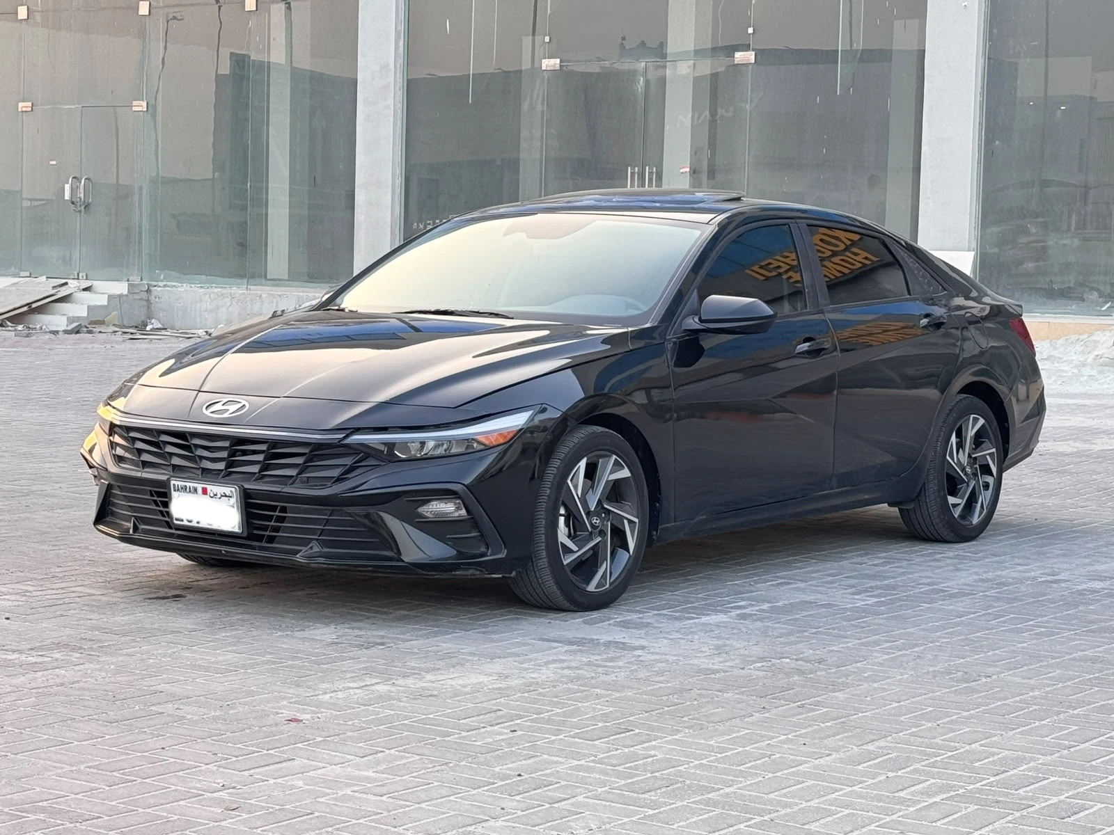 Hyundai Elantra 2025 (Black)
