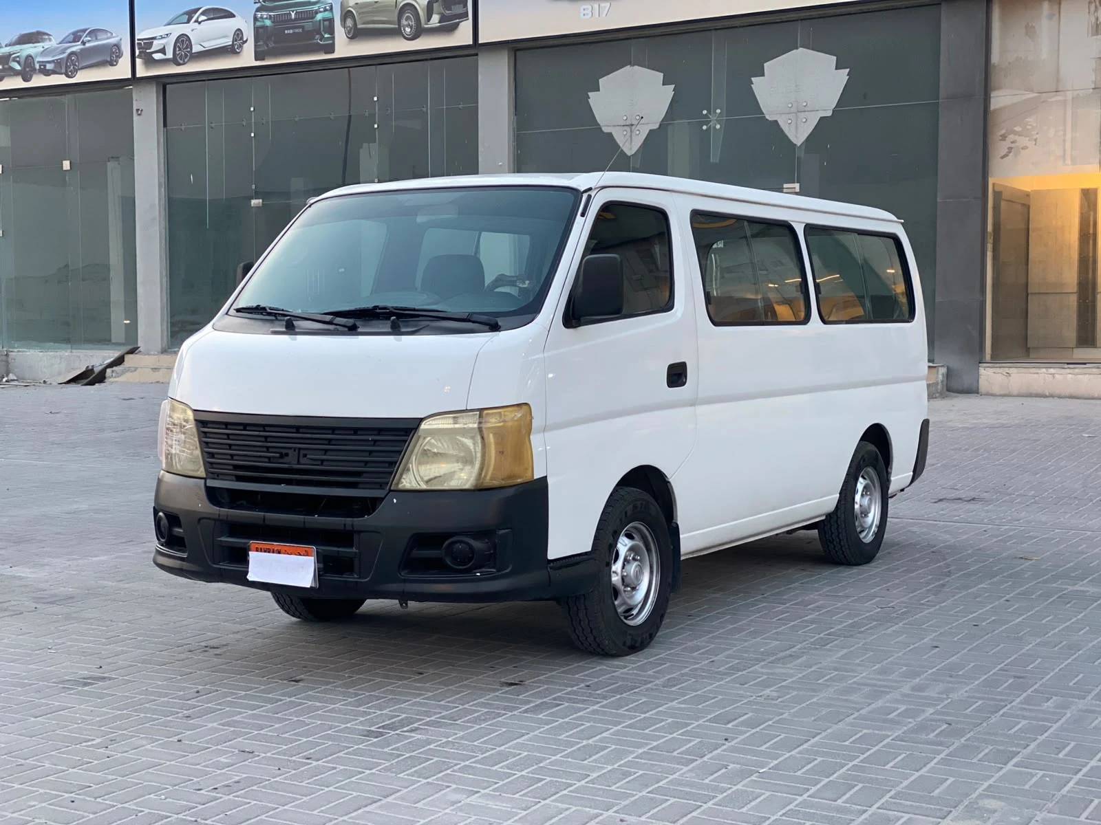 Nissan Urvan 2009 (White)