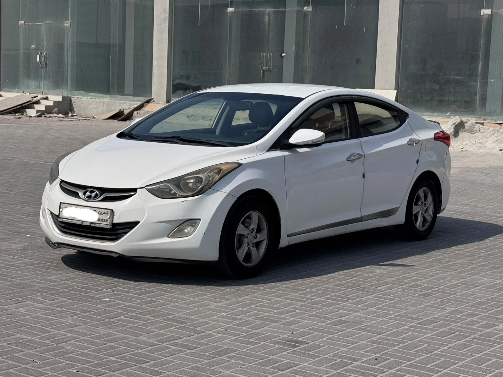 Hyundai Elantra 2016 (White)